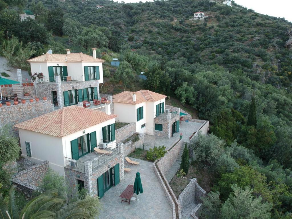 Kissakas Villas Leonídio Kültér fotó