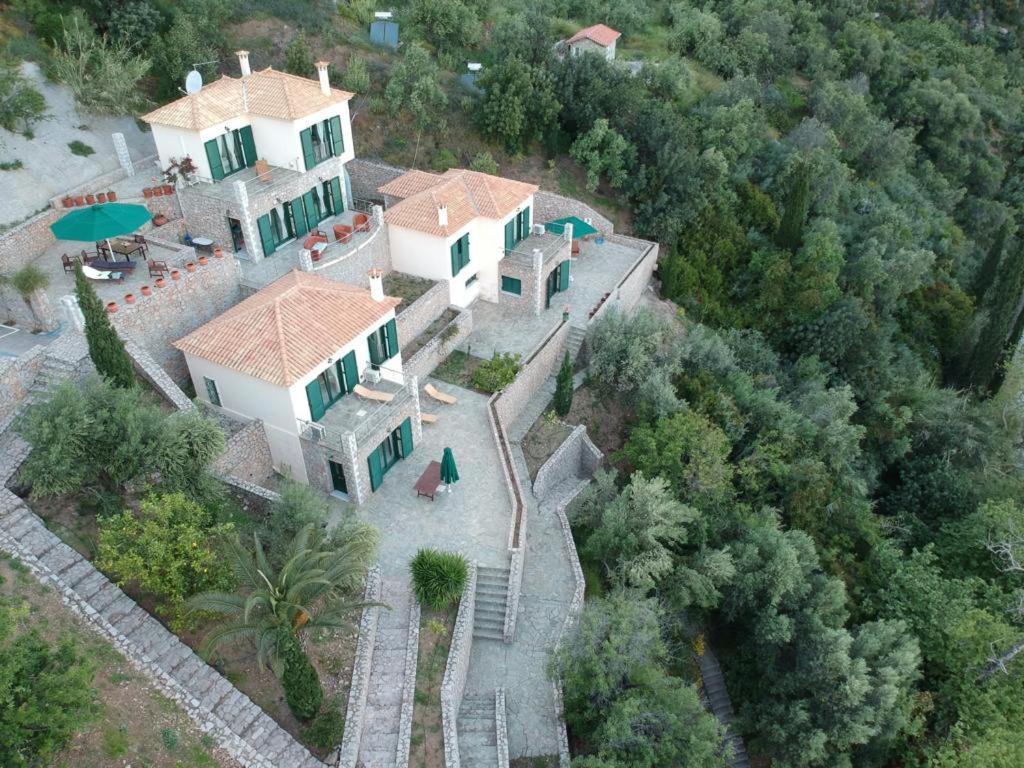 Kissakas Villas Leonídio Kültér fotó