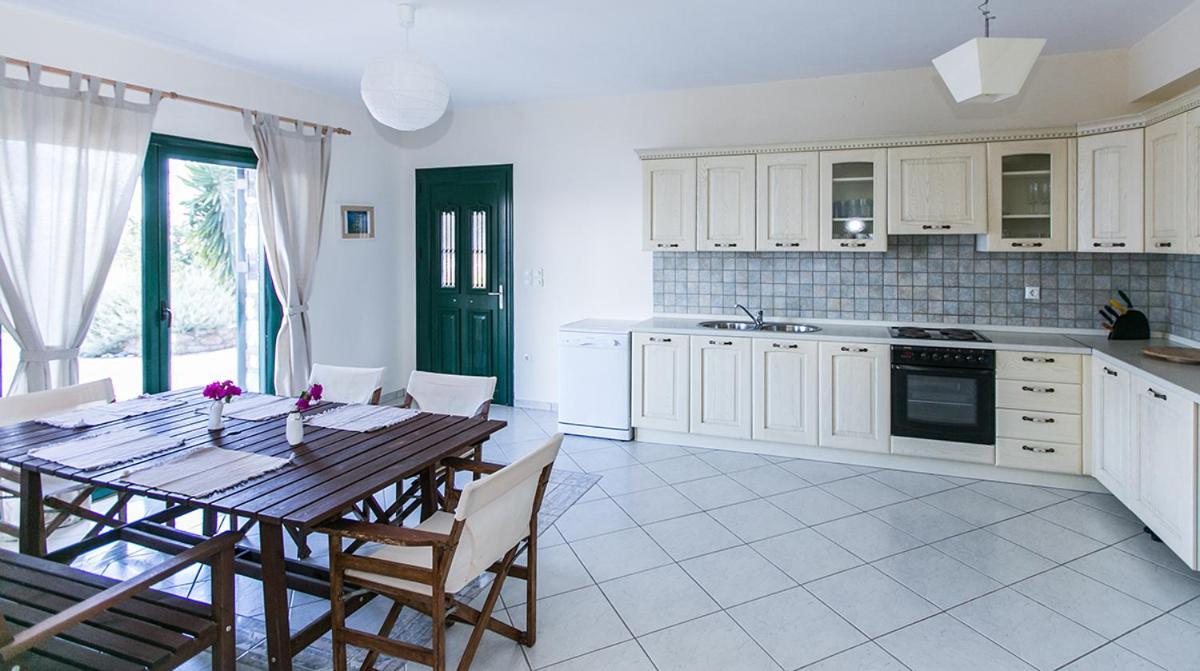 Kissakas Villas Leonídio Kültér fotó