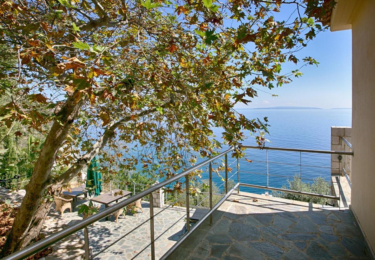 Kissakas Villas Leonídio Kültér fotó