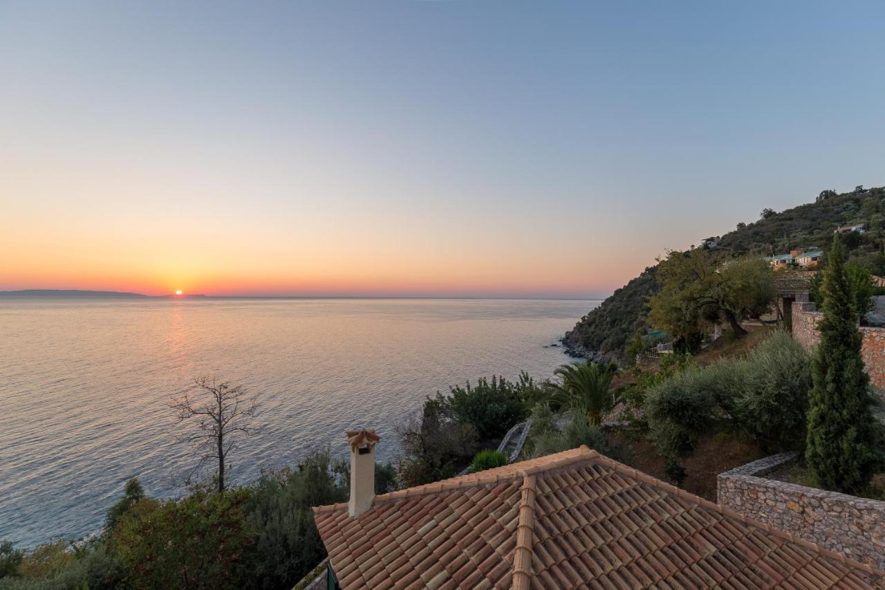 Kissakas Villas Leonídio Kültér fotó